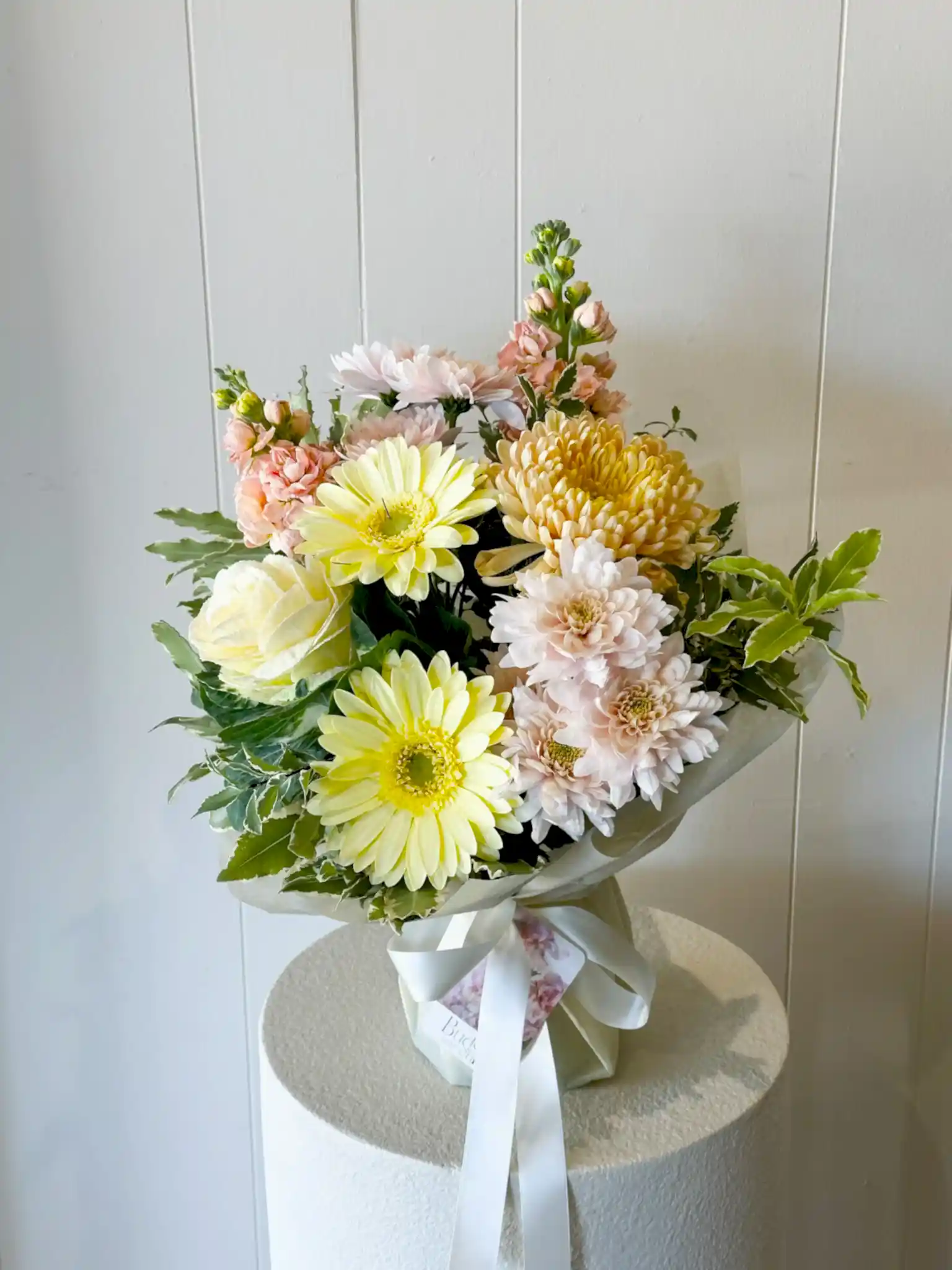 Buds on B, Buderim florist shop, Buderim gift shop, fresh flowers, flower vases, Sunshine Coast florist shop, Sunshine Coast local florist, florist near me, flower delivery, fresh flower delivery, flowers, vases for flowers, florist shop Sunshine Coast, vases, pots, chocolates, gifts, flower posy vase, Woombye florist shop, hinterland florist, Nambour florist, Palmwoods florist, ivy and wood candles and diffusers, Sunshine Coast flower shop, Sunshine Coast Florist, Sunshine Coast Flower delivery 