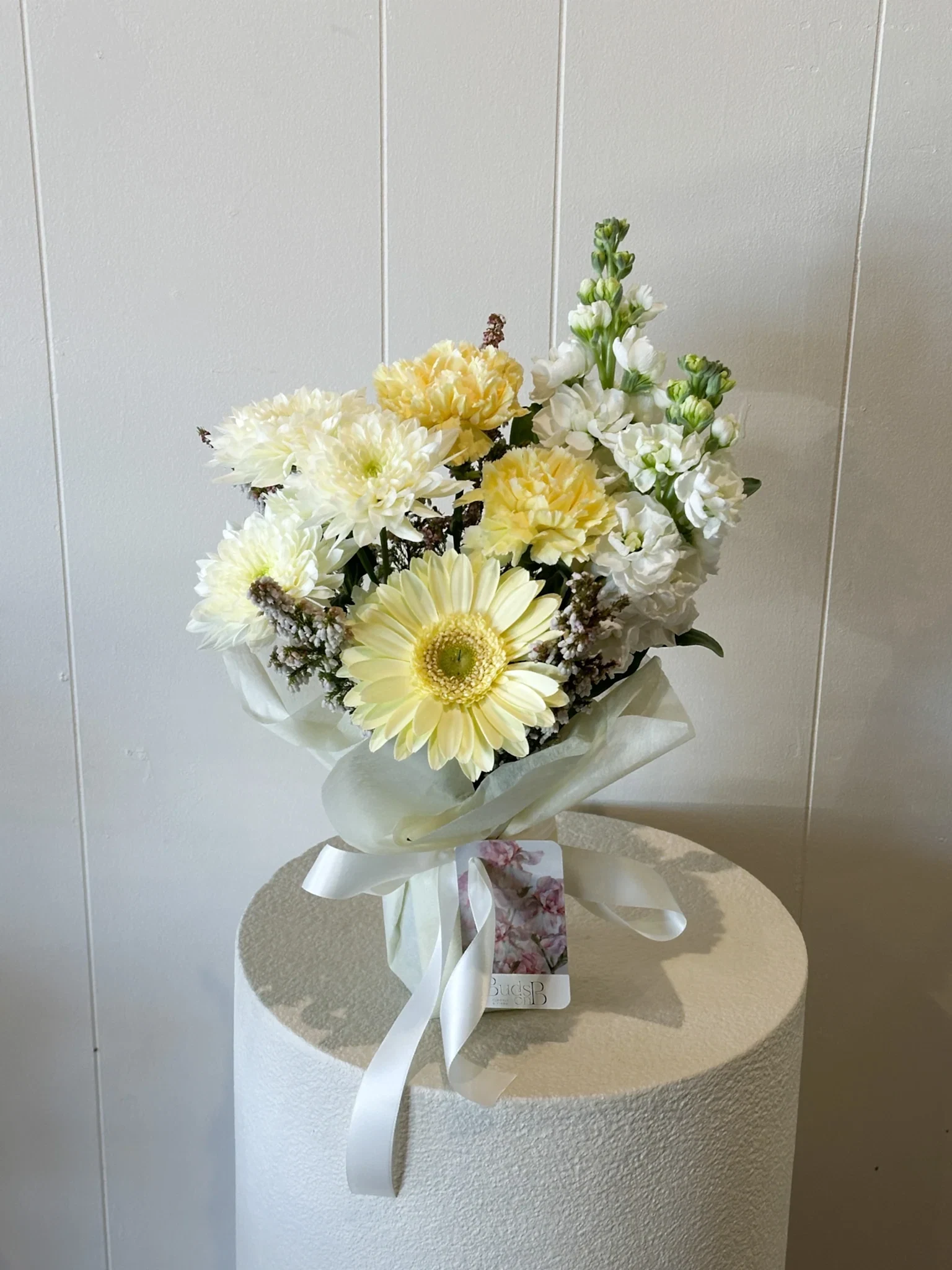 Buds on B, Buderim florist shop, Buderim gift shop, fresh flowers, flower vases, Sunshine Coast florist shop, Sunshine Coast local florist, florist near me, flower delivery, fresh flower delivery, flowers, vases for flowers, florist shop Sunshine Coast, vases, pots, chocolates, gifts, flower posy vase, Woombye florist shop, hinterland florist, Nambour florist, Palmwoods florist, ivy and wood candles and diffusers, Sunshine Coast flower shop, Sunshine Coast Florist, Sunshine Coast Flower delivery 
